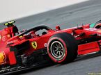 Карлось Сайнс за рулём Ferrari SF21