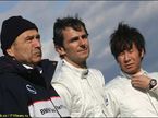 Петер Заубер и гонщики его команды Педро де ла Роса и Камуи Кобаяши