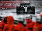 Льюис Хэмилтон за рулём Mercedes W13 на трассе в Монако, фото XPB