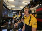 Сергей Сироткин в боксах Renault F1