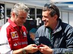 Руководитель команды Ferrari Маурицио Арривабене и руководитель Haas F1 Team Гюнтер Штайнер