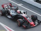 Haas VF-17 в первый день тестов в Барселоне