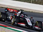 Роман Грожан на трассе в Барселоне за рулём Haas VF-20