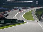 Бельгия. Автодром Спа. Вид на поворот Eau Rouge