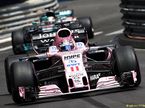 Серхио Перез за рулём машины Force India на трассе в Монако