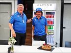 Руководитель команды Alpine Отмар Сафнауэр и Фернандо Алонсо