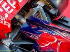 Концевая плоскость над выводом выхлопной системы STR9