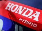 Логотип Honda на машине Toro Rosso