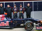 Руководство команды и гонщики на премьере Toro Rosso STR4