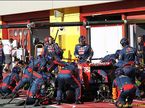 Команда Toro Rosso проводит репетиции пит-стопов