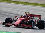 Шарль Леклер за рулём Ferrari SF1000 на трассе в Стамбуле