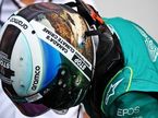Такой шлем Феттель использовал в Монреале только в пятницу и субботу, фото XPB