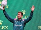 Себастьян Феттель на подиуме в Венгрии в 2021 году, впрочем, потом Aston Martin дисквалифицировали, фото XPB