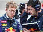 Себастьян Феттель со своим гоночным инженером Гийомом Рокленом