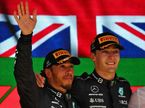 Джордж Расселл и Льюис Хэмилтон на подиуме в Сан-Паулу, фото XPB
