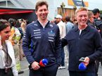 Джеймс Ваулз, руководитель Williams Racing, (в центре) во время интервью Sky Sports, фото XPB