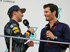 Марк Уэббер берёт интервью у Даниэля Риккардо на подиуме в Малайзии