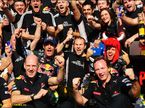 В 2010 году Гран При Бразилии принес Red Bull Racing первый в истории Кубок конструкторов
