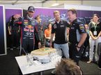 Пилоты Red Bull Racing поздравляют Кристиана Хорнера с юбилеем