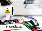 Логотип Randstad на машине Williams