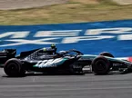 Кими Антонелли за рулём Mercedes W17 на трассе в Сузуке, фото XPB