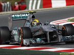 Льюис Хэмилтон за рулем Mercedes W04 на трассе в Барселоне