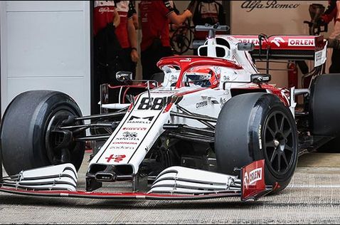 Роберт Кубица на шинных тестах. Фото: Auto Motor und Sport