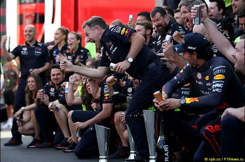 В Red Bull отмечают победный дубль