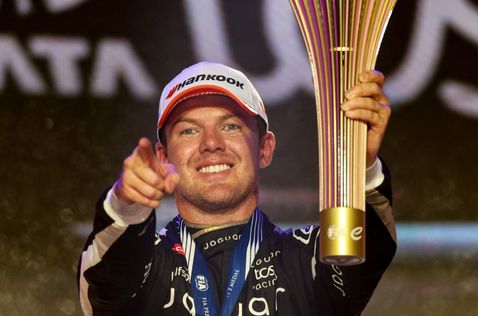 Ник Кэссиди, победитель первой гонки лондонского финала Формулы E