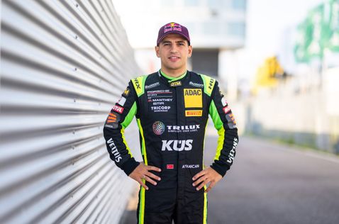 Айханджан Гювен, действующий чемпион DTM, фото Mathey Racing