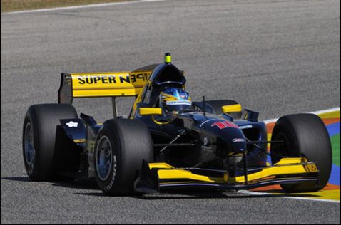 Эдриан Куэйф-Хоббс на трассе в Валенсии