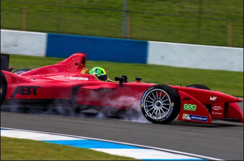 Лукас ди Грасси на тестах Формулы E