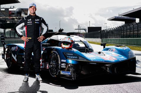 Антониу Феликс да Кошта у гиперкара Alpine A424, фото пресс-службы команды