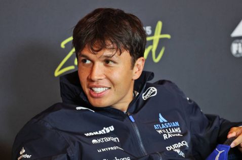 Алекс Элбон