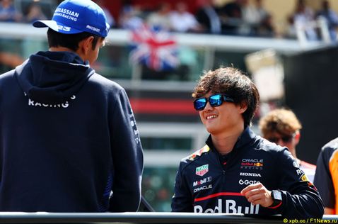 Алекс Элбон и Юки Цунода