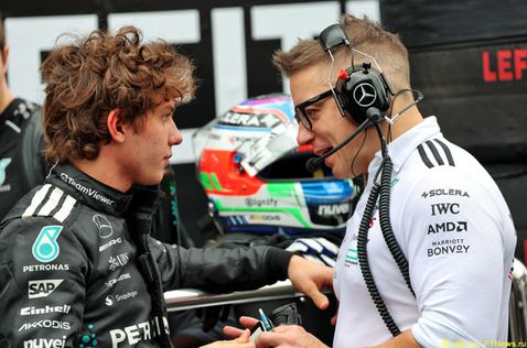 Кими Антонелли и Петер Боннингтон