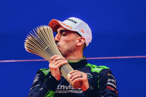 Себастьен Буэми на подиуме в Монако, фото команды Envision