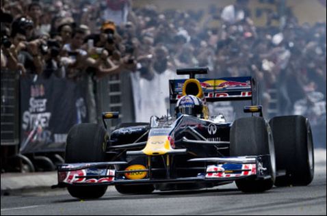 Дэвид Култхард на демонстрационных заездах Red Bull Racing