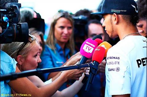 Льюис Хэмилтон