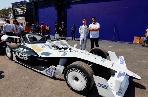 Ник Хайдфельд и Дильбаг Джилл на презентации своего проекта, фото пресс-службы ACE