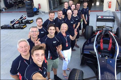 Команда Russian Time после финиша гонки в Абу-Даби