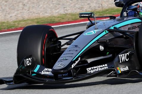 Носовая часть W17, фото Mercedes