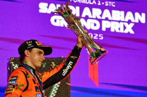 Оскар Пиастри на подиуме в Саудовсой Аравии, фото XPB