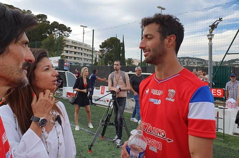 Даниэль Риккардо на благотворительном футбольном матче