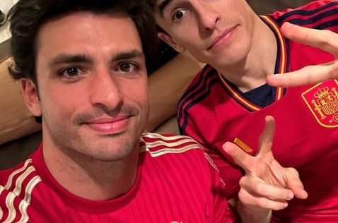 Карлос Сайнс и Марк Маркес, фото из социальных сетей