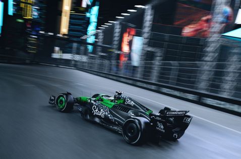 Машина Sauber в новой версии раскраски, фото пресс-службы команды